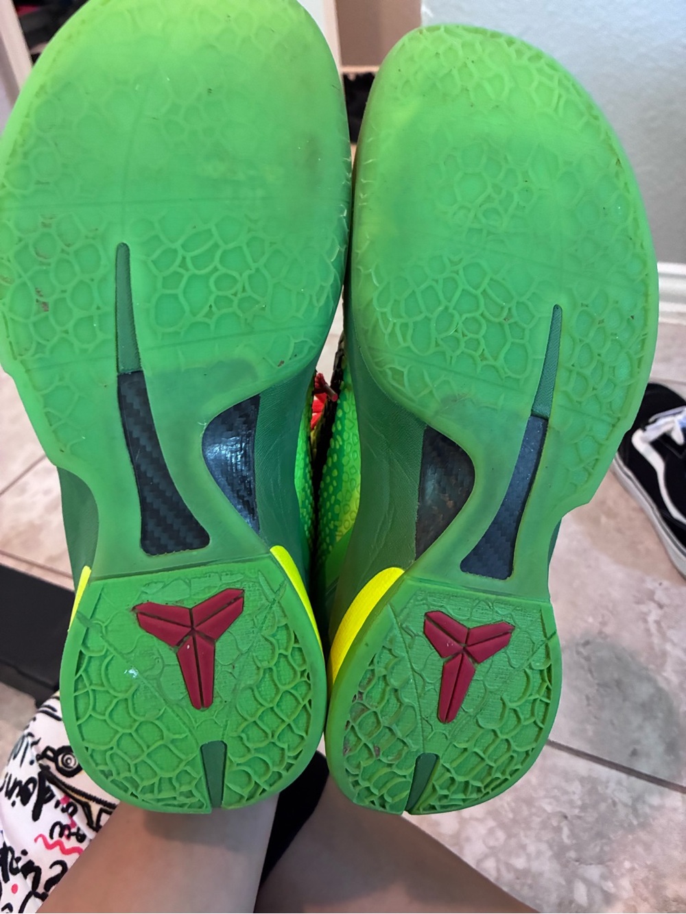 Nike Neon Green Basketball Sneakers with Black Swoosh - Picture 4 of 5